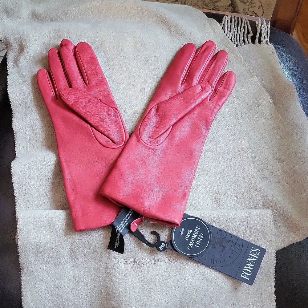 Nwt Fownes brothers leather gloves,cashmere lined, cherry,6.5